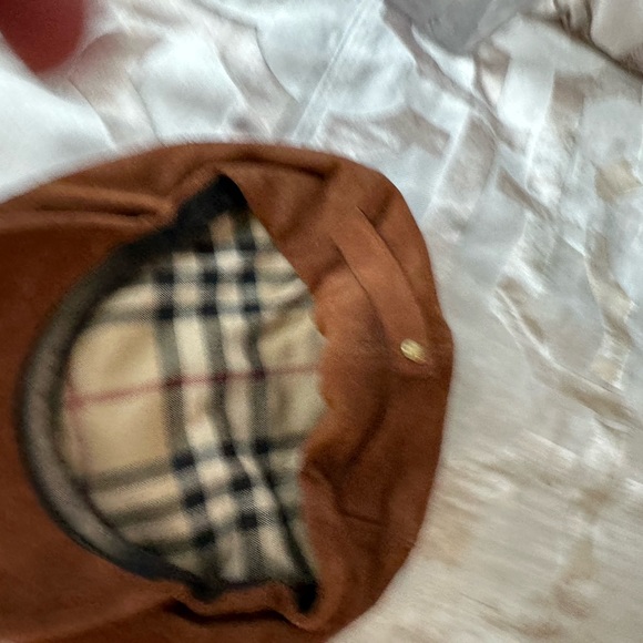 Burberry suede cap - Picture 4 of 4